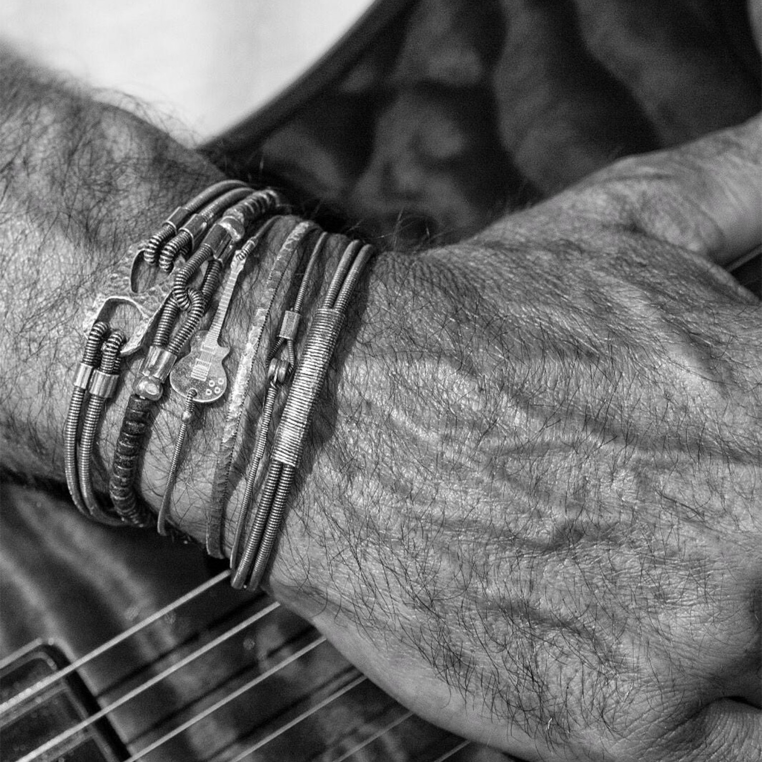 Bracelet Médiator sur corde de basse pour Homme chez Sing a Song Bijoux